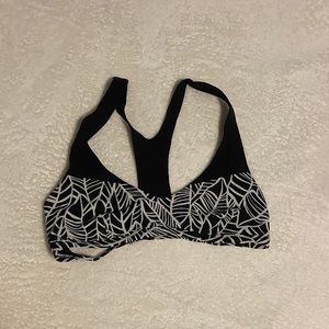 Lululemon sports bra